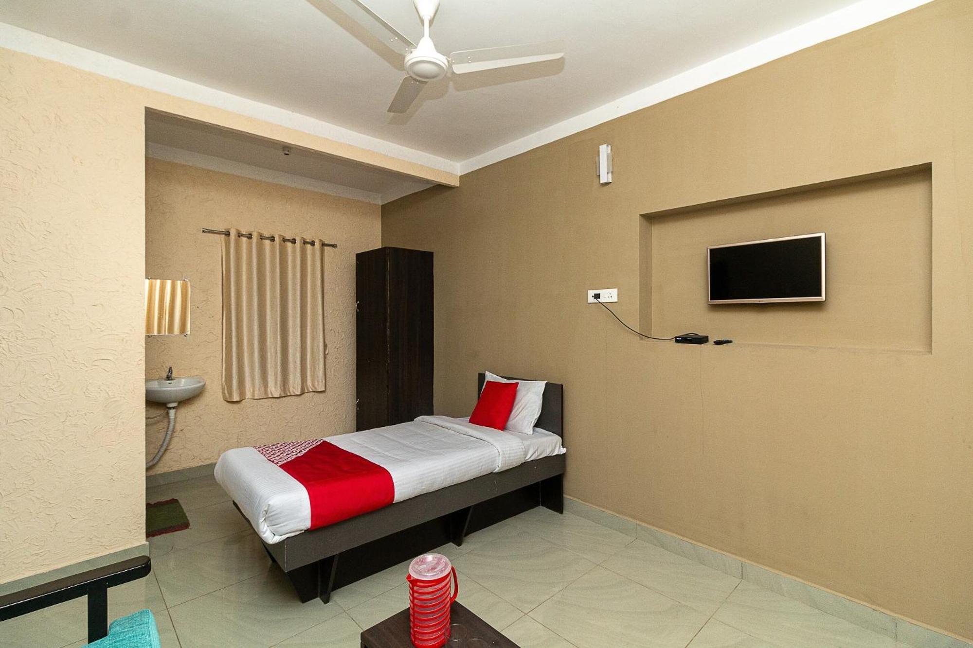 Oyo Green Hills Villa Kuttālam Esterno foto